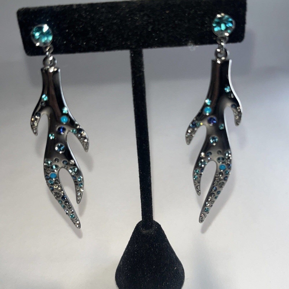 VINTAGE SWAROVSKI HEMATITE METAL*BLUE CRYSTAL LONG ICICLE PIERCED EARRINGS!